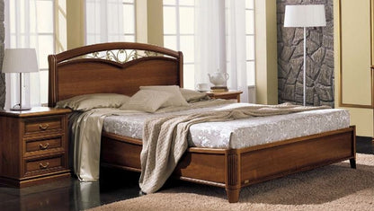 Camel Nostalgia Night Walnut Italian Curvo Fregio Ring Bed