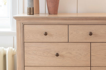 Willis and Gambier Toulon Oak 3+4 Drawer Wide Chest