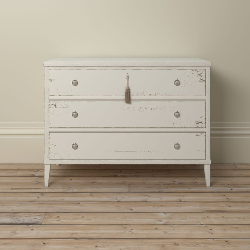 Willis and Gambier Atelier Distressed White 3 Drawer Chest