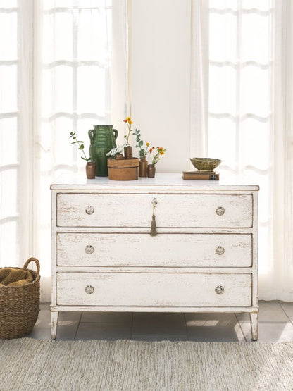 Willis and Gambier Atelier Distressed White 3 Drawer Chest