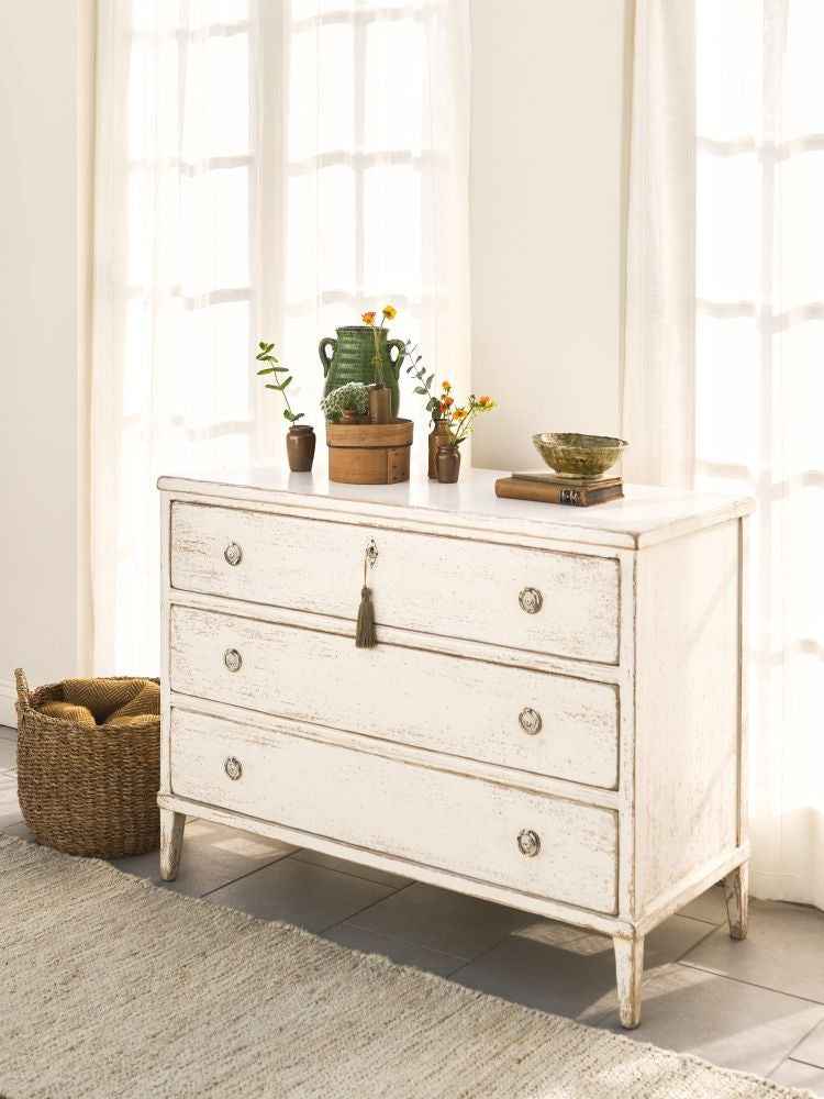 Willis and Gambier Atelier Distressed White 3 Drawer Chest