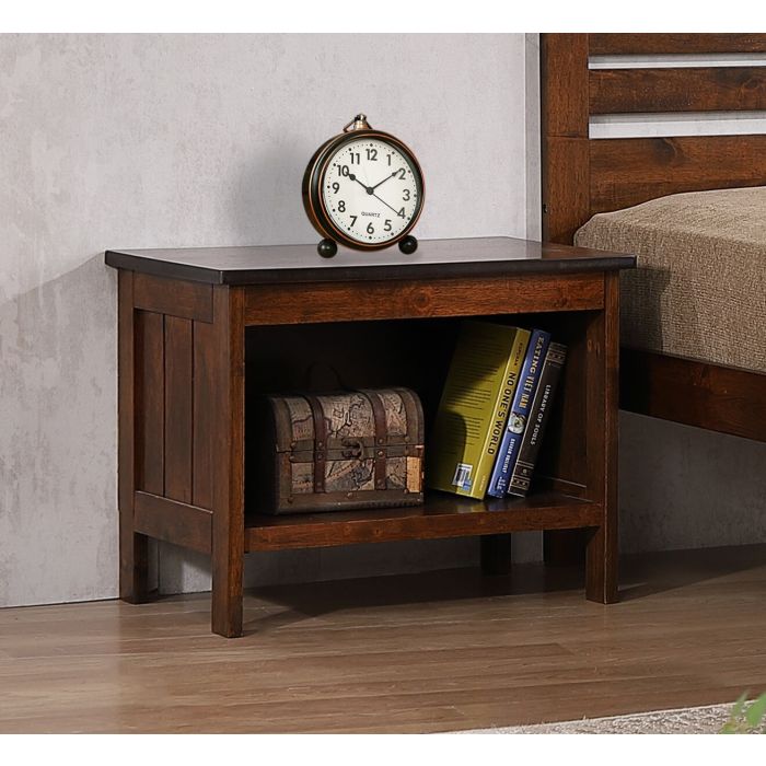 Elegant Antique Oak Solid Hardwood Bedside Table – Classic Wisbech Design for Stylish Bedrooms