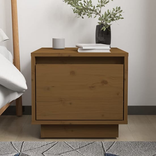 Dawes Solid Pinewood Bedside Cabinet With 1 Drawer In Brown