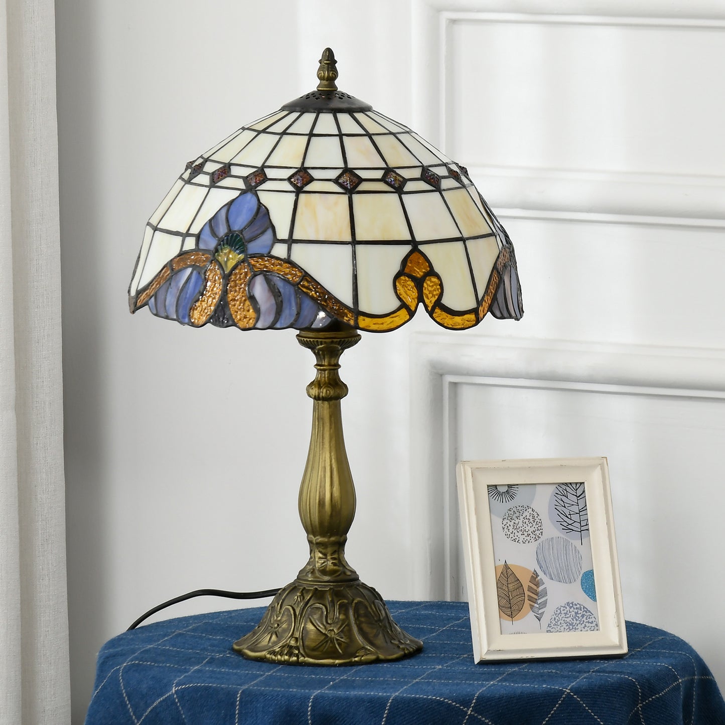 HOMCOM tained Glass Table Lamp, Handmade Antique Bedside Lamp, Decorative Night Light for Bedroom, Living room, Home, Nightstand